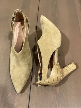 Cole Haan Viera Suede Pump Tan Size 9 Dressy Classic Minimalist Designer